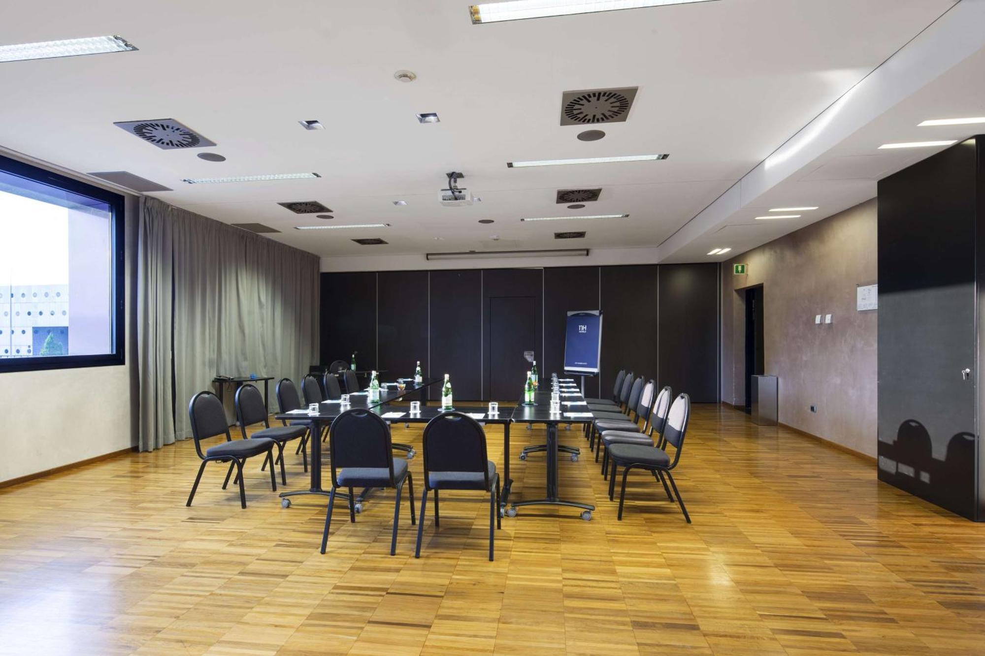 Hotel NH Milano Fiera Rho Esterno foto