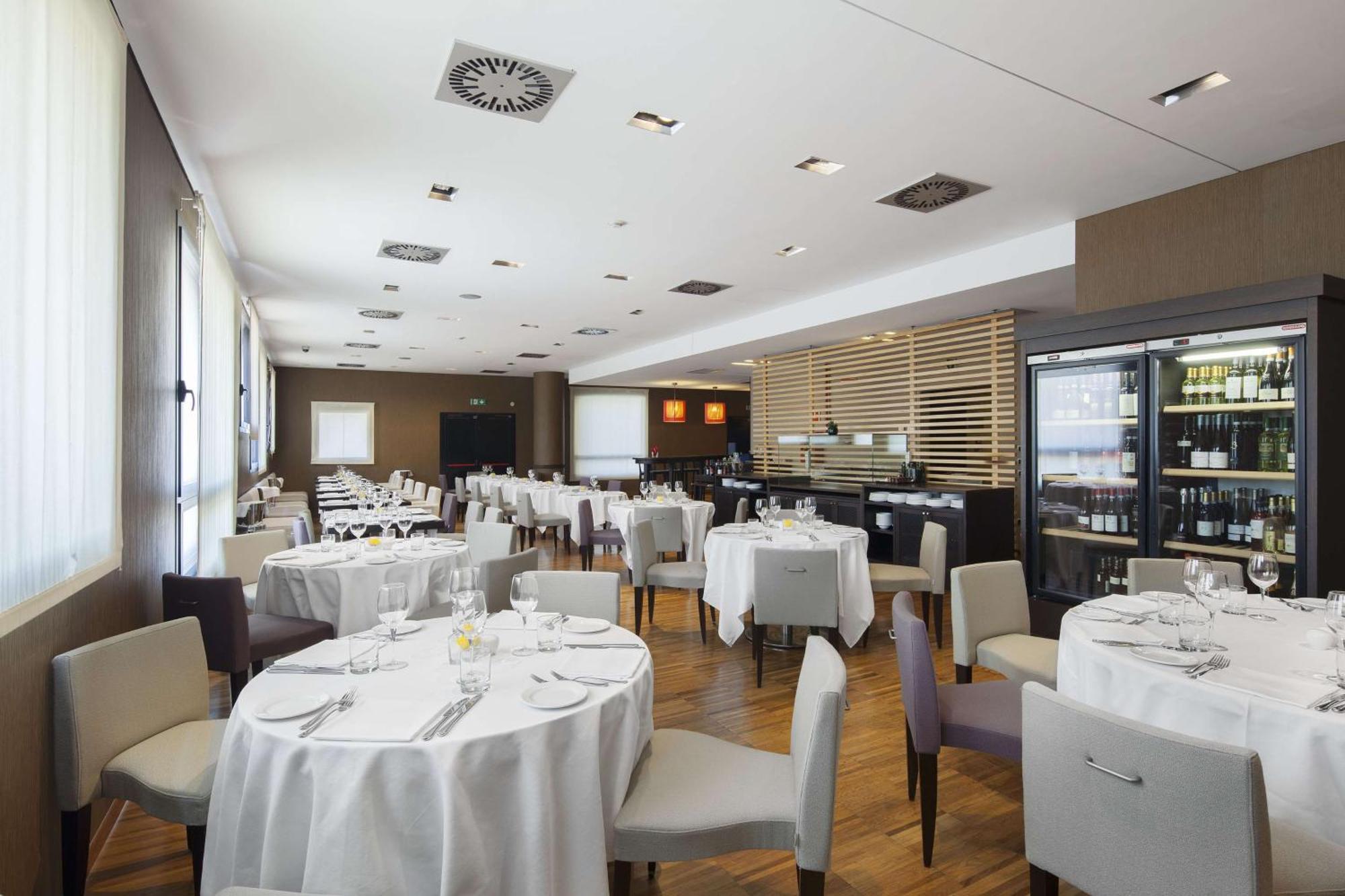 Hotel NH Milano Fiera Rho Esterno foto