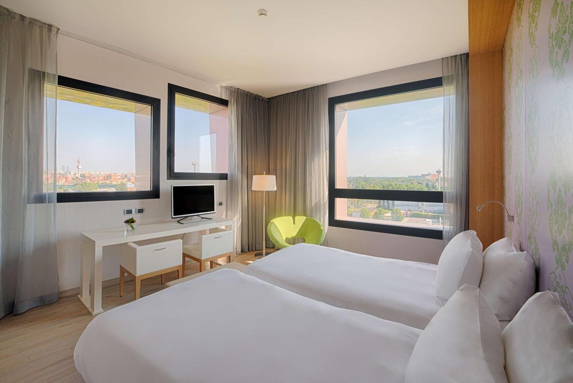 Hotel NH Milano Fiera Rho Esterno foto
