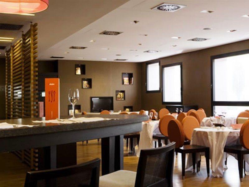 Hotel NH Milano Fiera Rho Esterno foto