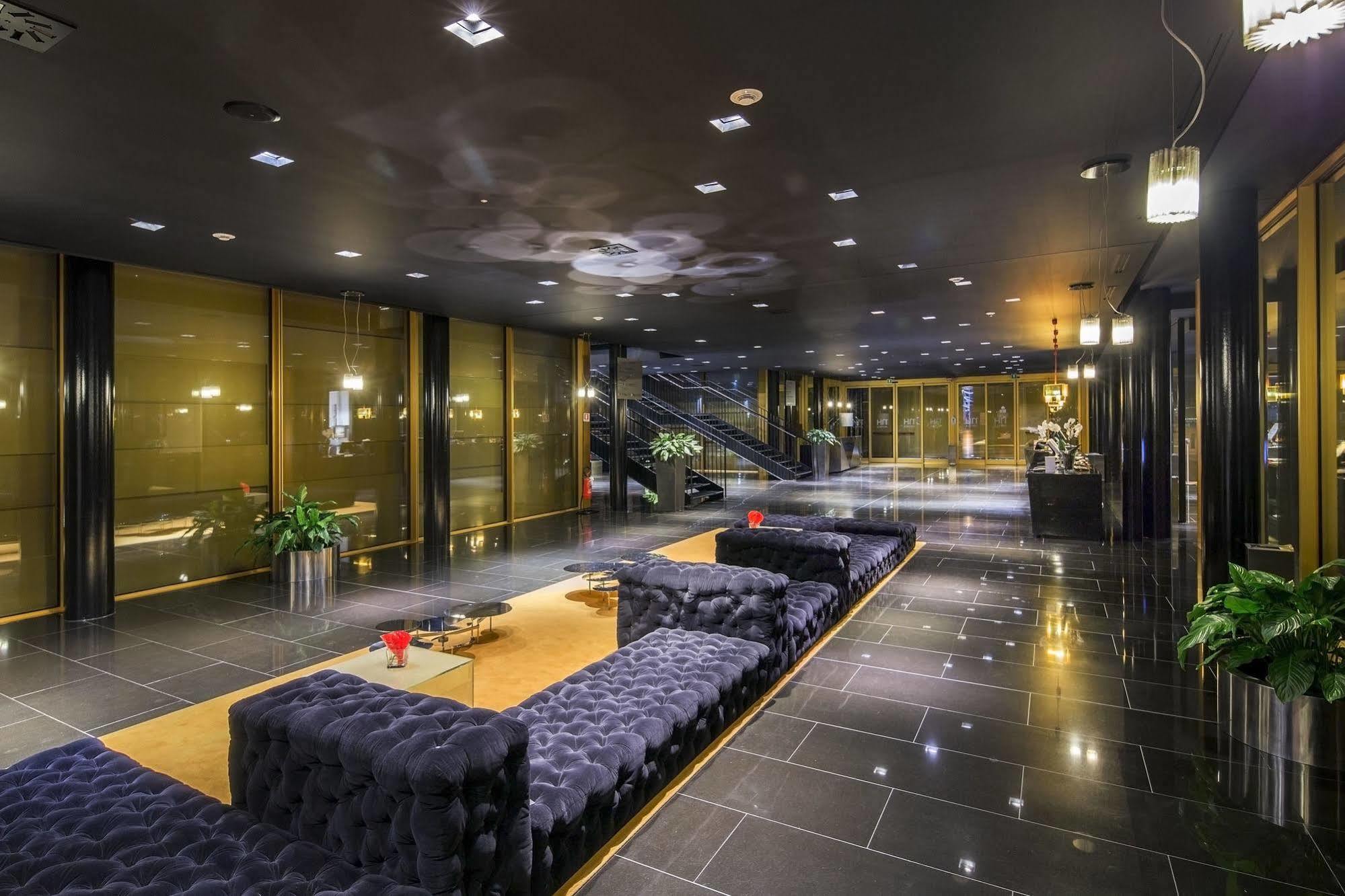 Hotel NH Milano Fiera Rho Esterno foto