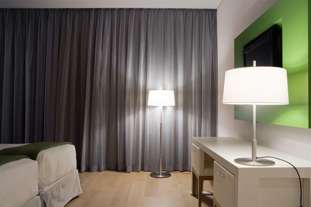 Hotel NH Milano Fiera Rho Esterno foto