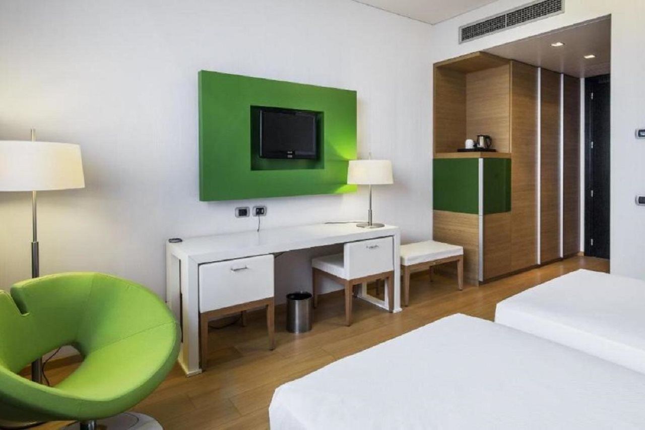 Hotel NH Milano Fiera Rho Esterno foto